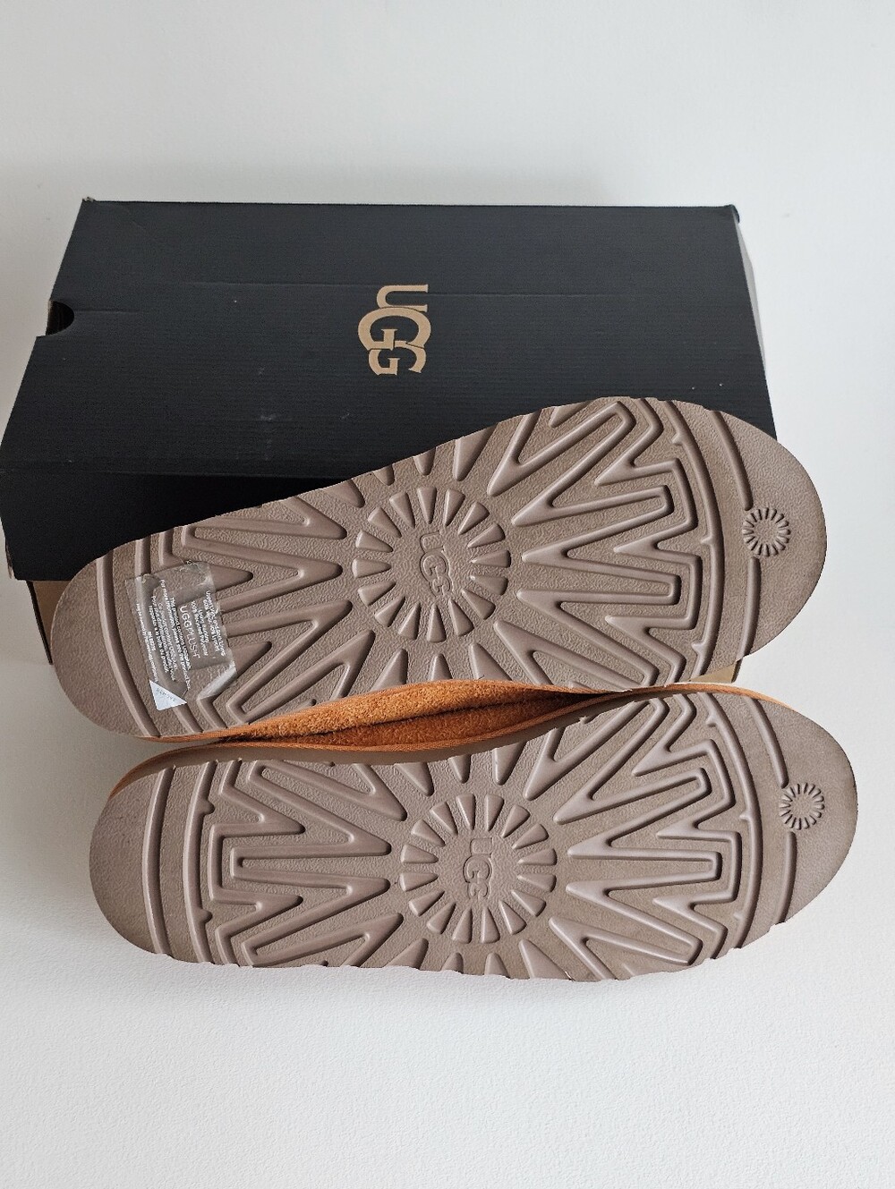 UGG Tasman Shaggy Suede Slippers Dark Apricot Men’s Size 12 Like New Box - Picture 12 of 14